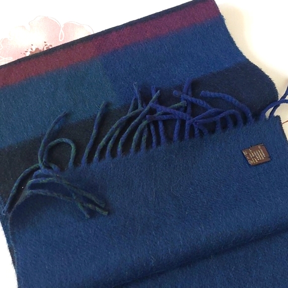 Givenchy cashmere scarf - Picture 10 of 13
